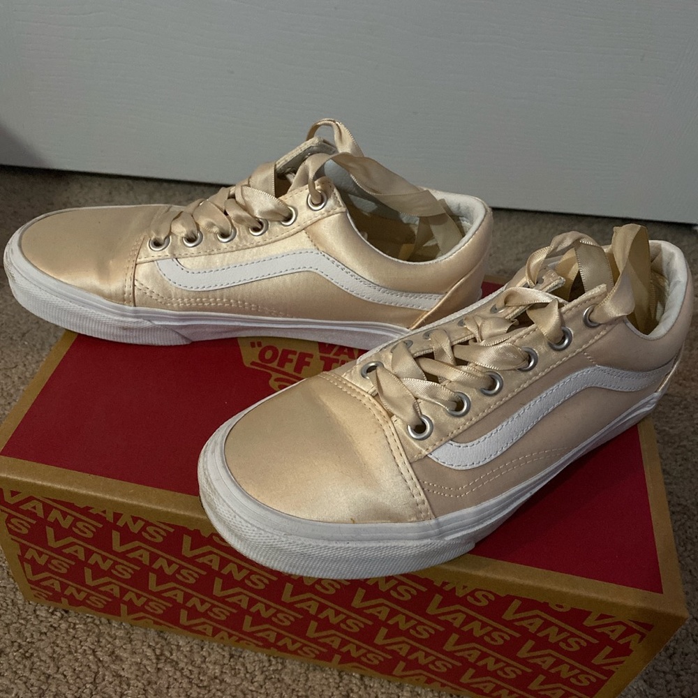 Deadstock Satin Old Skool Vans Size 6.5W